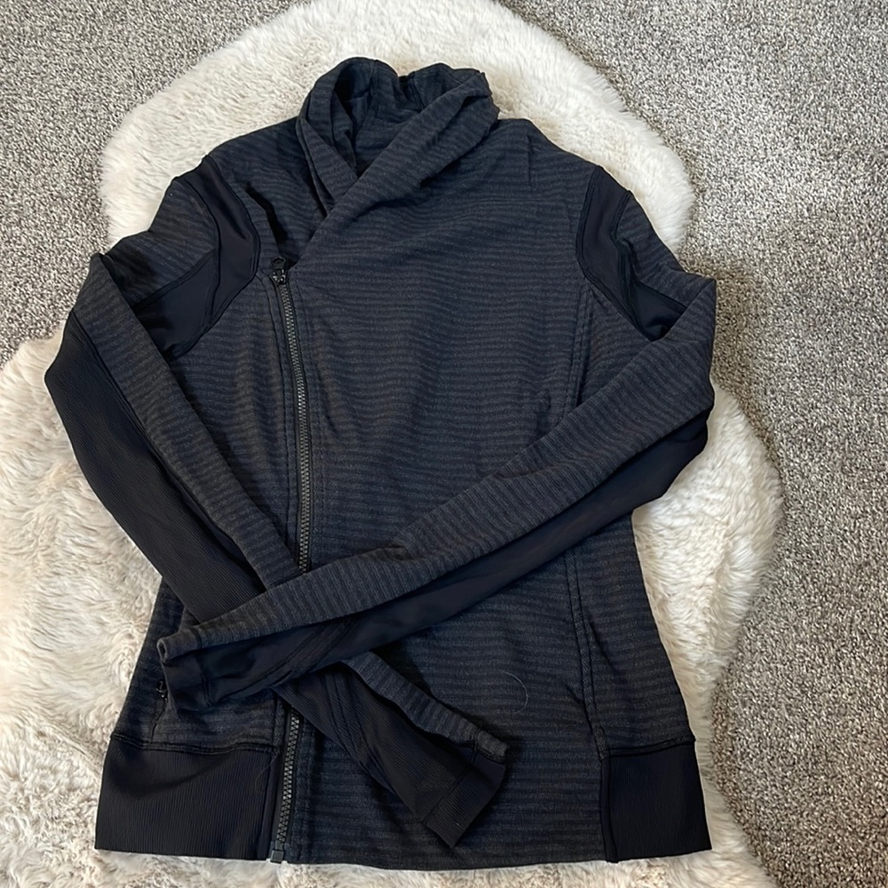 Lululemon zip top